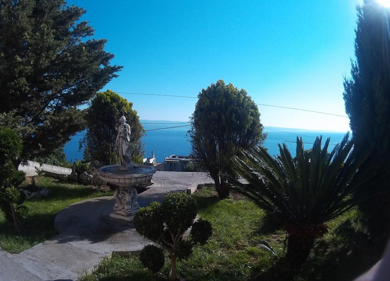 Apartman Horizont Apartment Omis Bagian luar foto