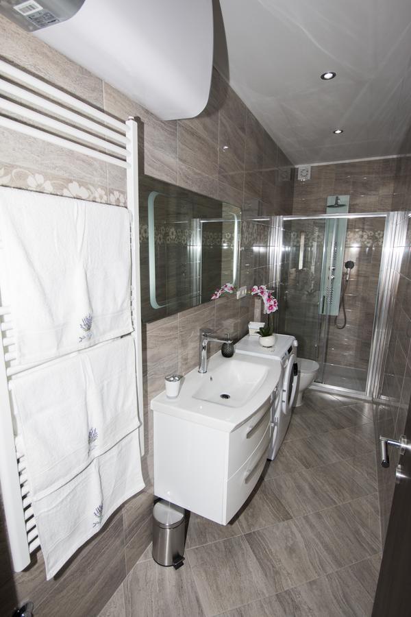 Apartman Horizont Apartment Omis Bagian luar foto