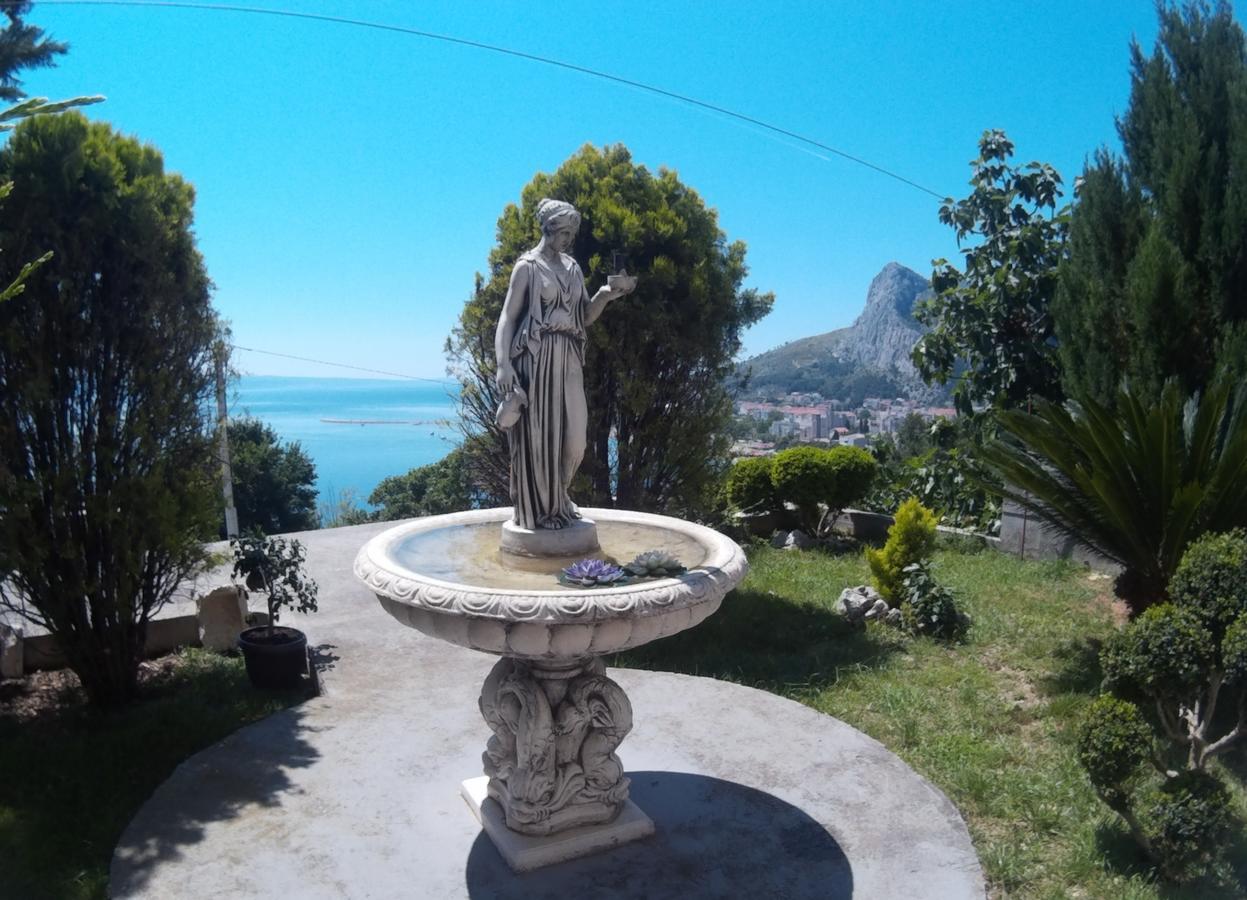 Apartman Horizont Apartment Omis Bagian luar foto
