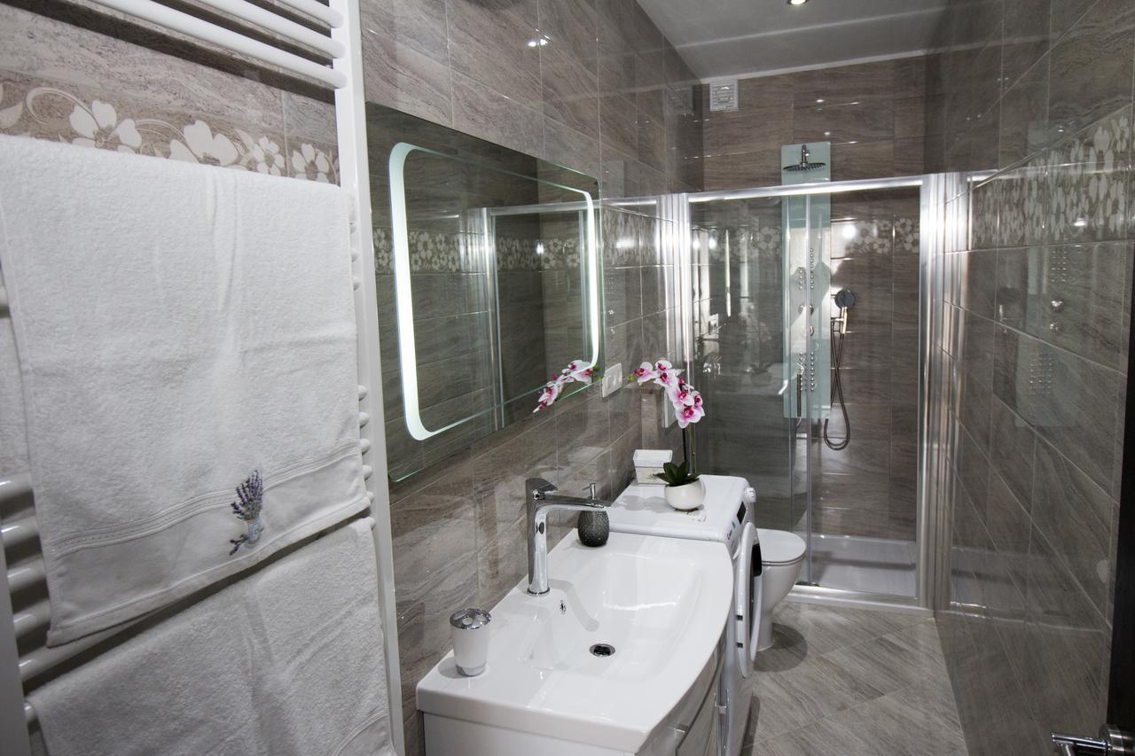 Apartman Horizont Apartment Omis Bagian luar foto