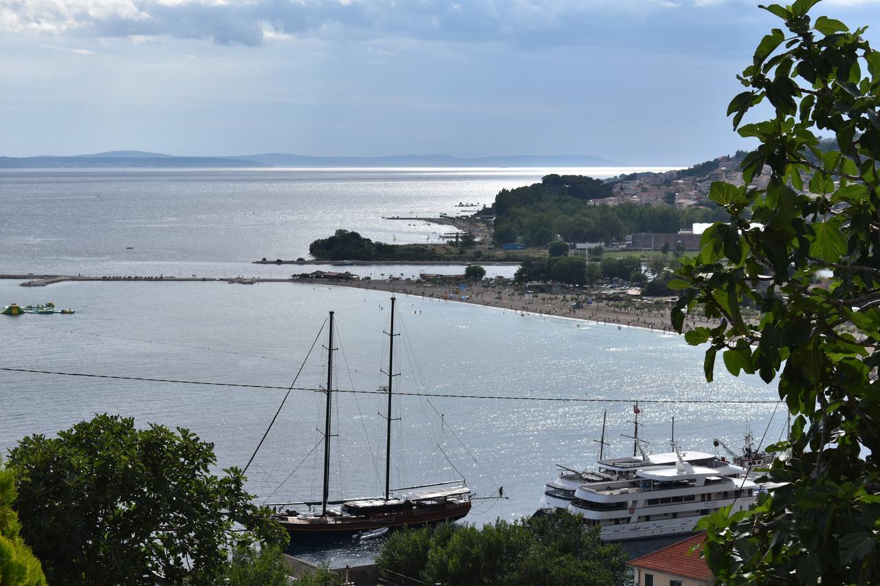 Apartman Horizont Apartment Omis Bagian luar foto