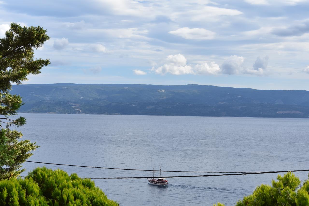Apartman Horizont Apartment Omis Bagian luar foto