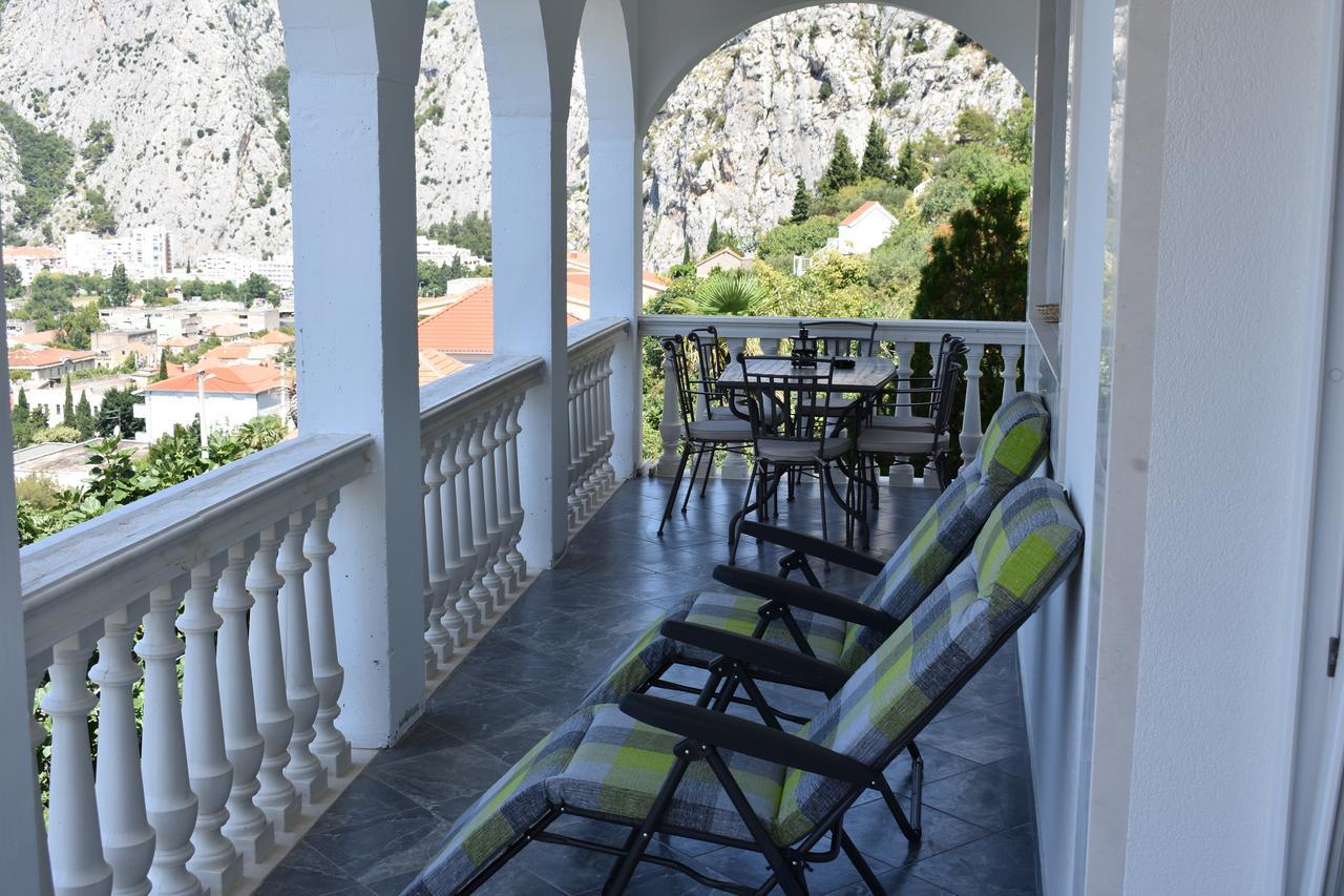 Apartman Horizont Apartment Omis Bagian luar foto
