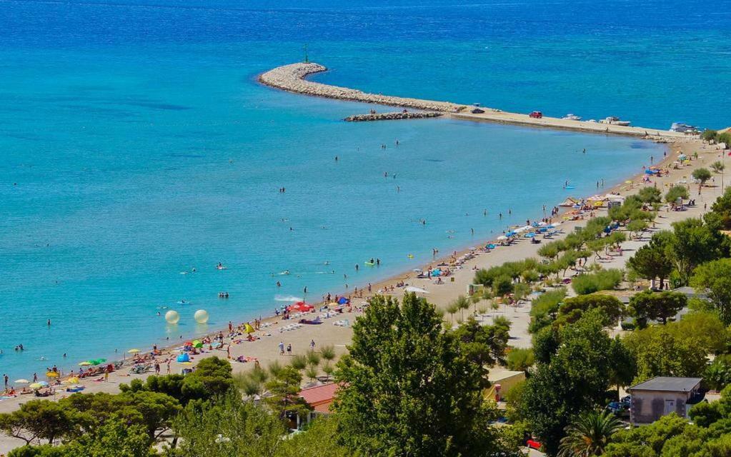 Apartman Horizont Apartment Omis Bagian luar foto