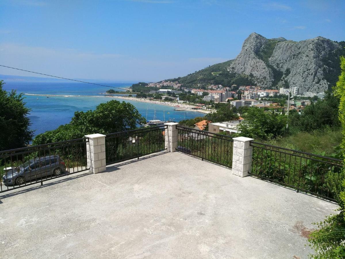 Apartman Horizont Apartment Omis Bagian luar foto