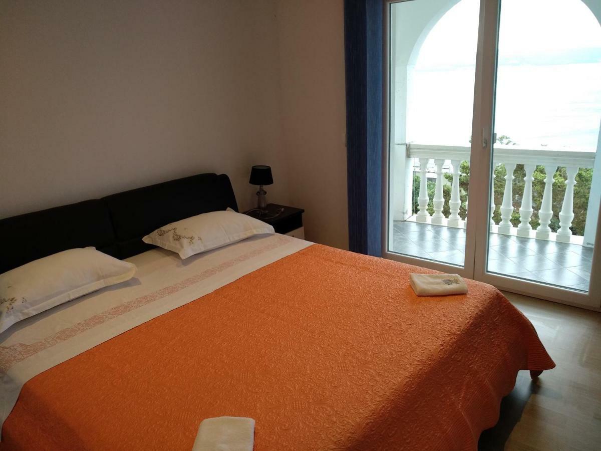Apartman Horizont Apartment Omis Bagian luar foto
