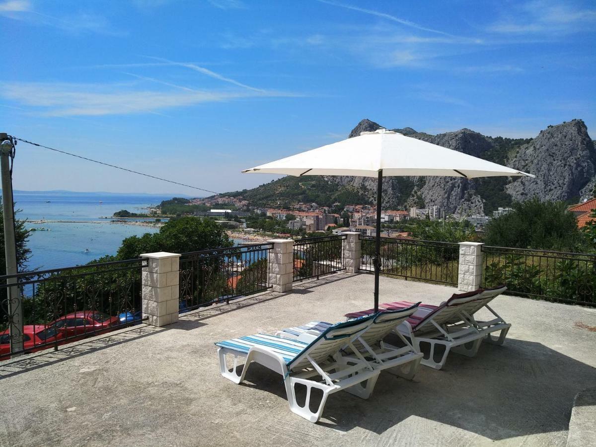 Apartman Horizont Apartment Omis Bagian luar foto